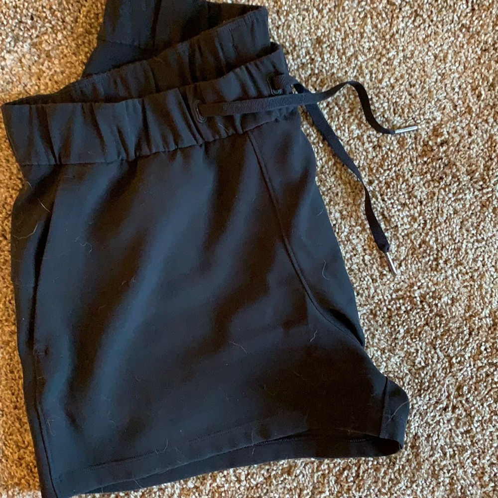 Lululemon on the fly short: size 8